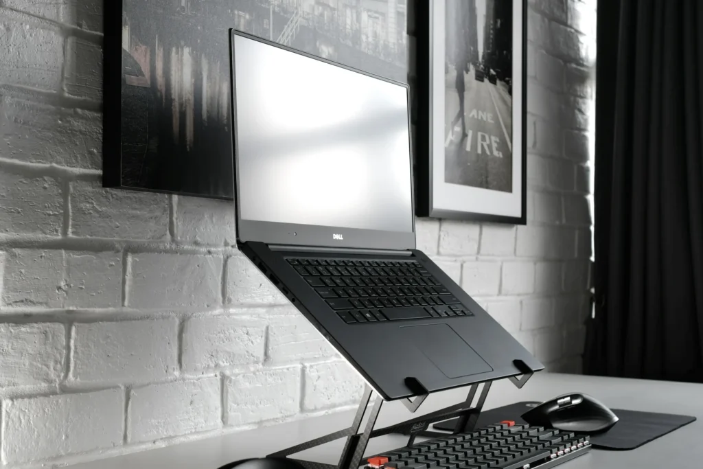 5 Best Lightweight Laptop Stands for Travelers