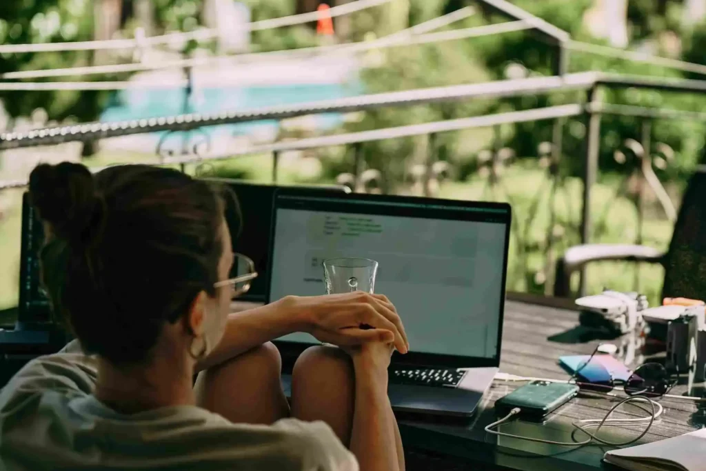 Coworking Space Vs Coffee Shop: Pros and Cons